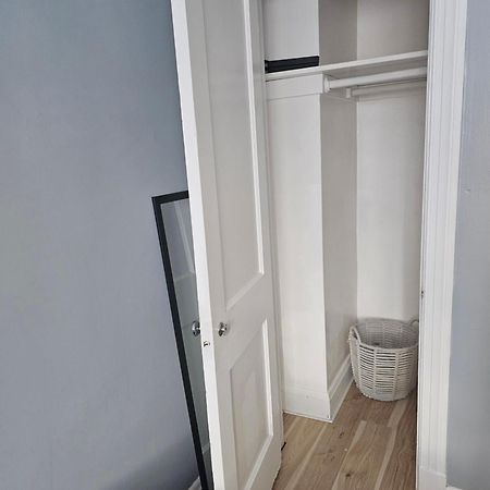 Small Cozy Room, Shared Bathroom 巴尔的摩 外观 照片